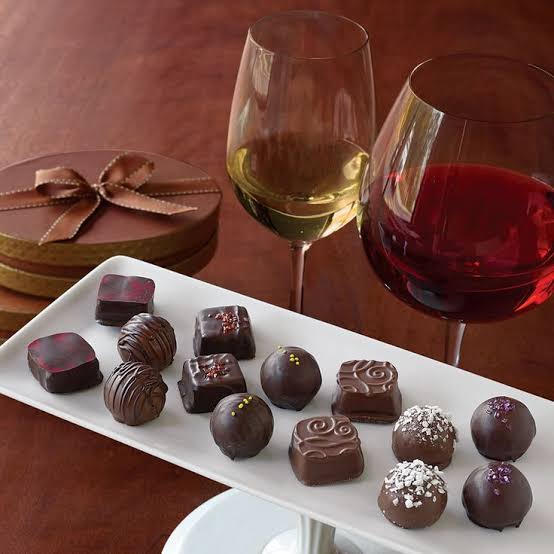 A Romantic Guide to Wine and Chocolate