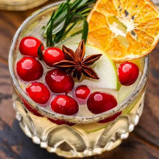 The Perfect Drinksgiving Drinks